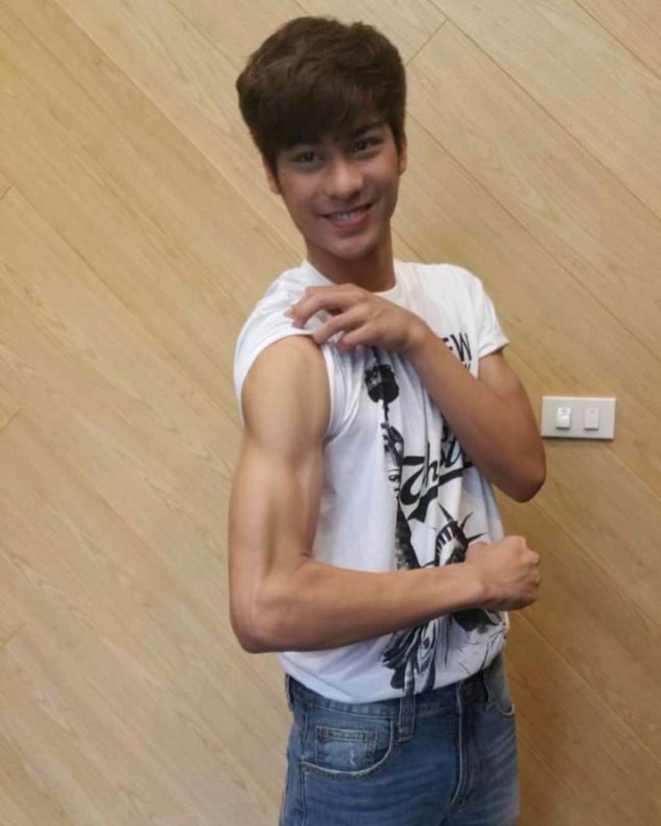จะเลียให้เหมือนติม