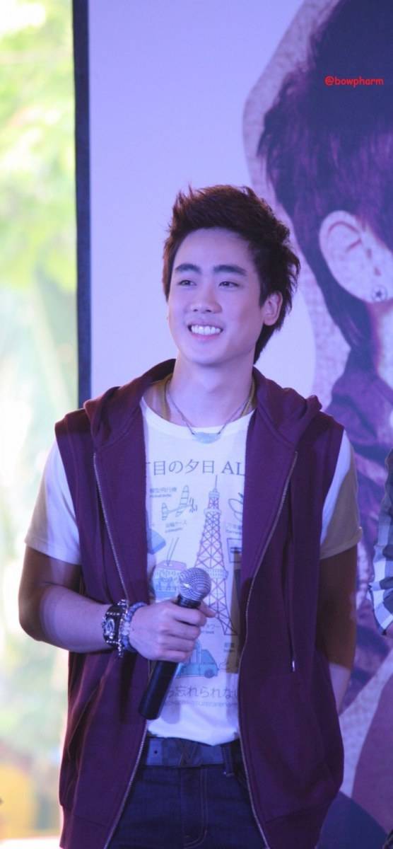 ฮัทแบบใสๆ อมชมพู