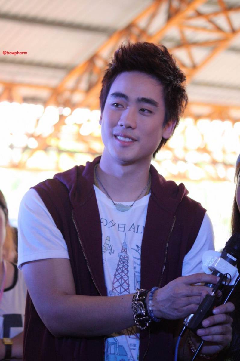 ฮัทแบบใสๆ อมชมพู