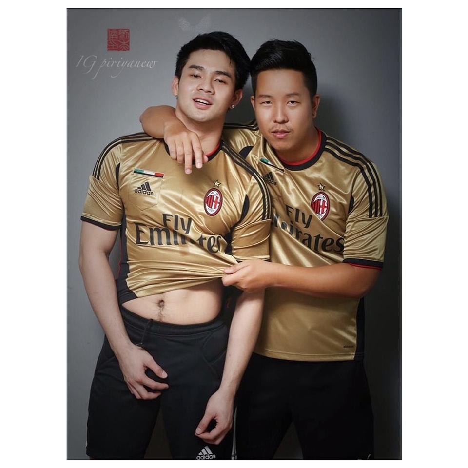 เตะบอลแมนๆ
