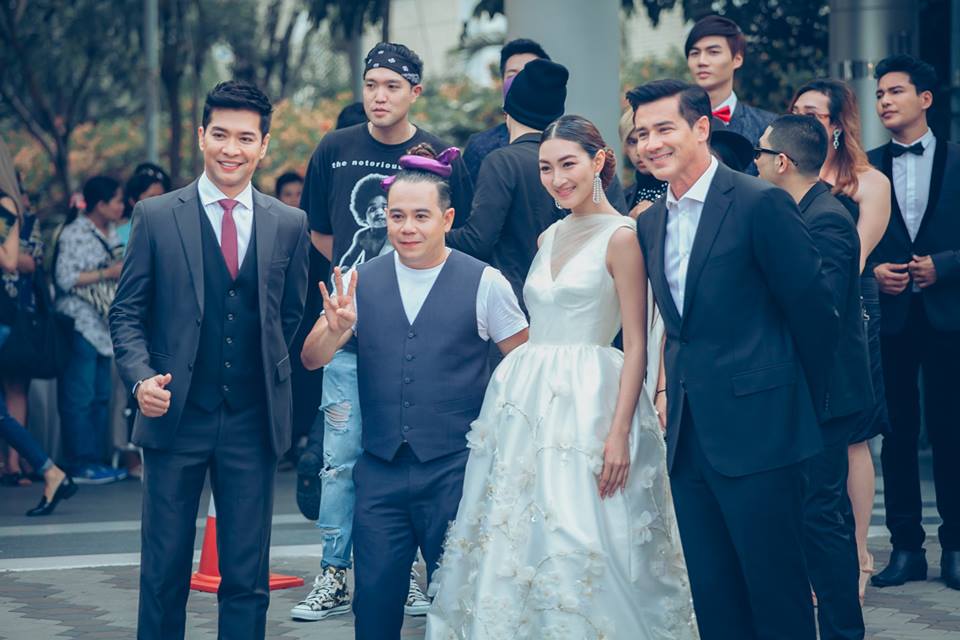 เจ้าชายมือใหม่เดินพรมม่วงงานไนน์เอนเตอร์เทนส์ 2016