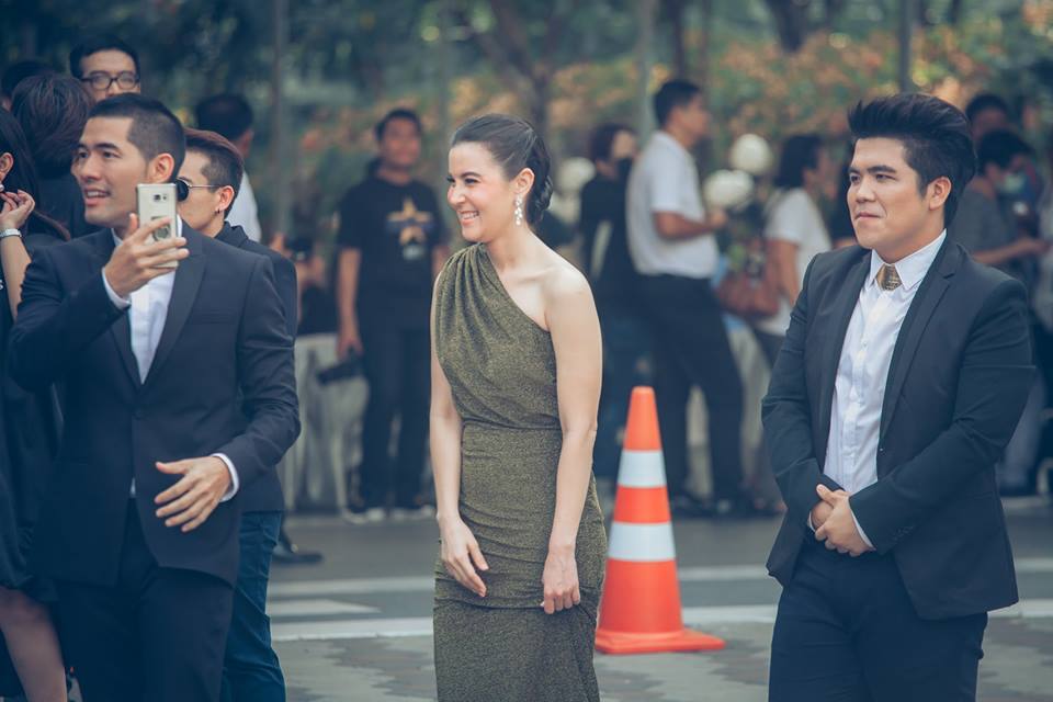 เจ้าชายมือใหม่เดินพรมม่วงงานไนน์เอนเตอร์เทนส์ 2016