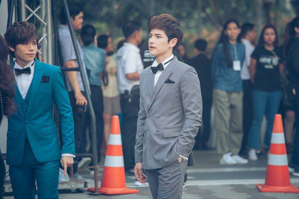 เจ้าชายมือใหม่เดินพรมม่วงงานไนน์เอนเตอร์เทนส์ 2016