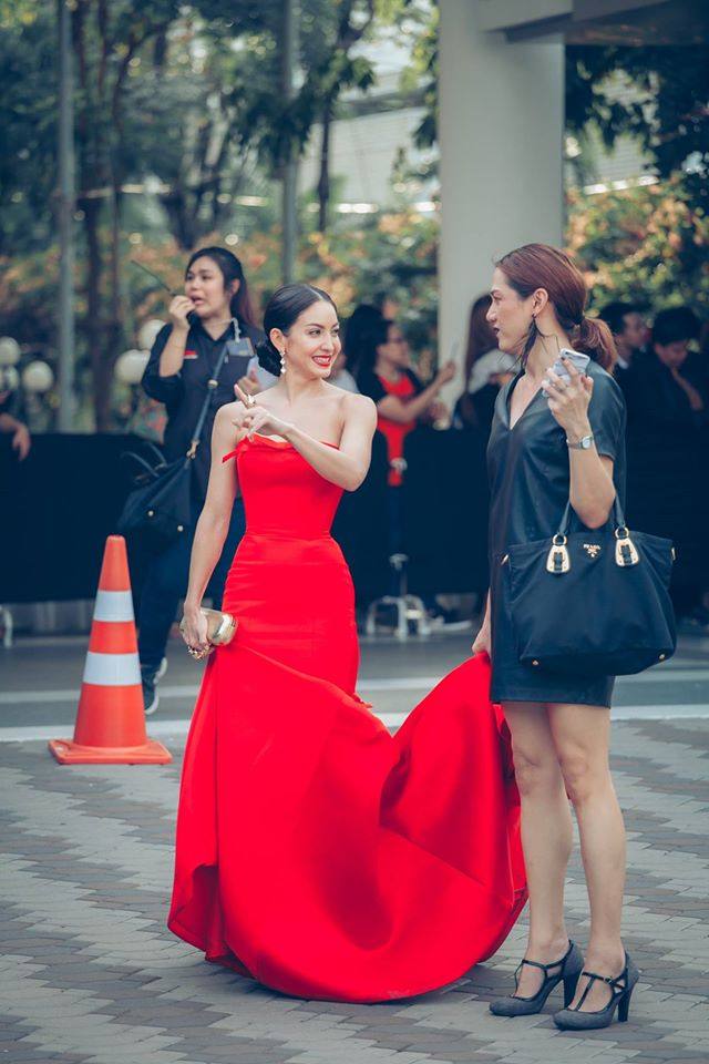 เจ้าชายมือใหม่เดินพรมม่วงงานไนน์เอนเตอร์เทนส์ 2016