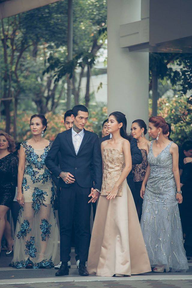 เจ้าชายมือใหม่เดินพรมม่วงงานไนน์เอนเตอร์เทนส์ 2016