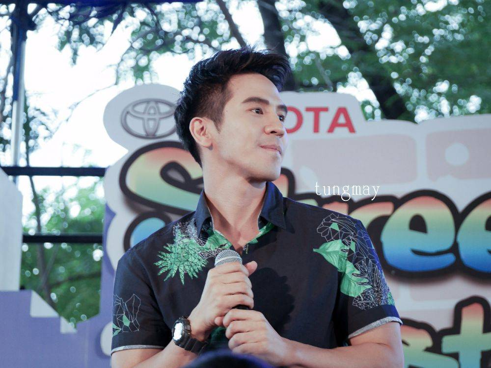 โป๊ป กล้ามใหญ่ขึ้นนะสามี
