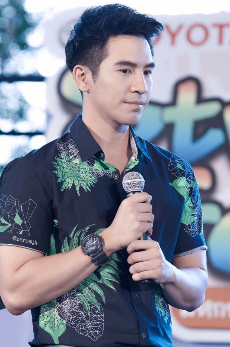 โป๊ป กล้ามใหญ่ขึ้นนะสามี