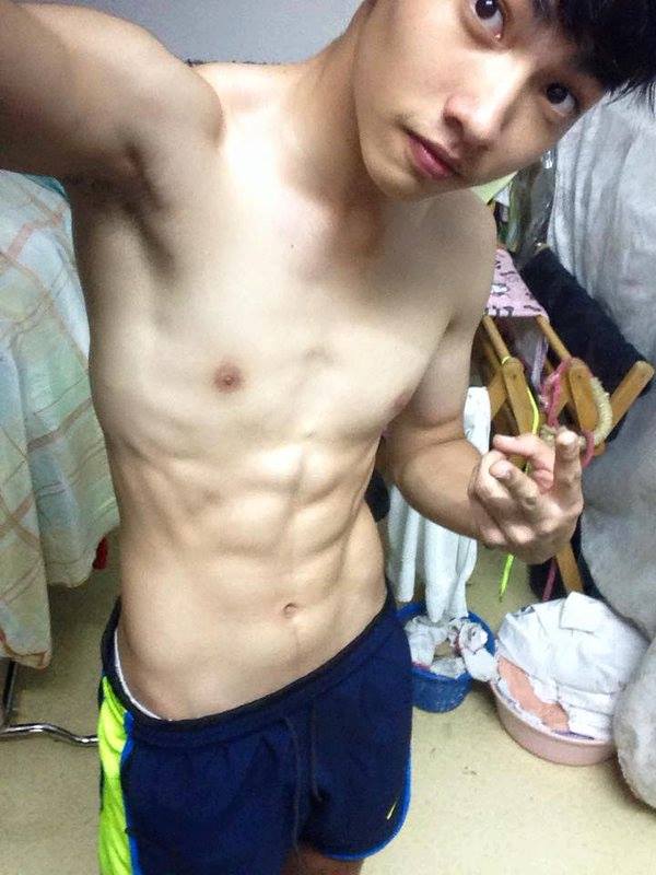 ตามมาๆ เลียเพลินเลย