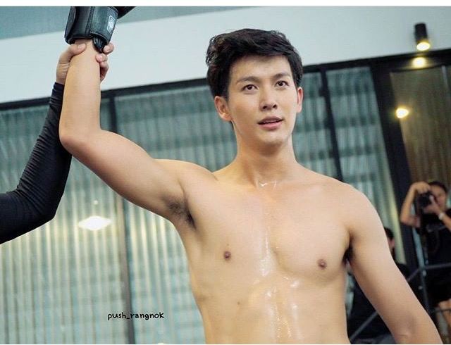 อยากชกมวยกับ พุฒิ
