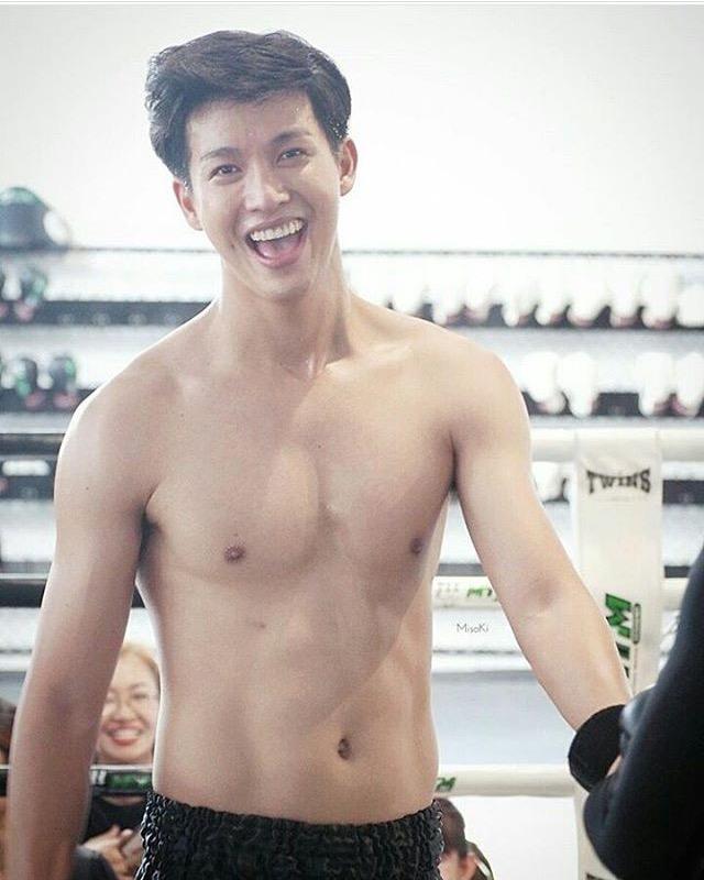 อยากชกมวยกับ พุฒิ