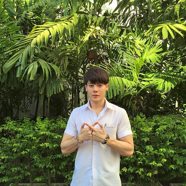 รวมภาพหนุ่มนักศึกษาหน้าหล่อ-หุ่นล่ำดีกรีตัวท็อปจาก สถาบันมหาวิทยาลัย ฟินกันยาวๆ!!