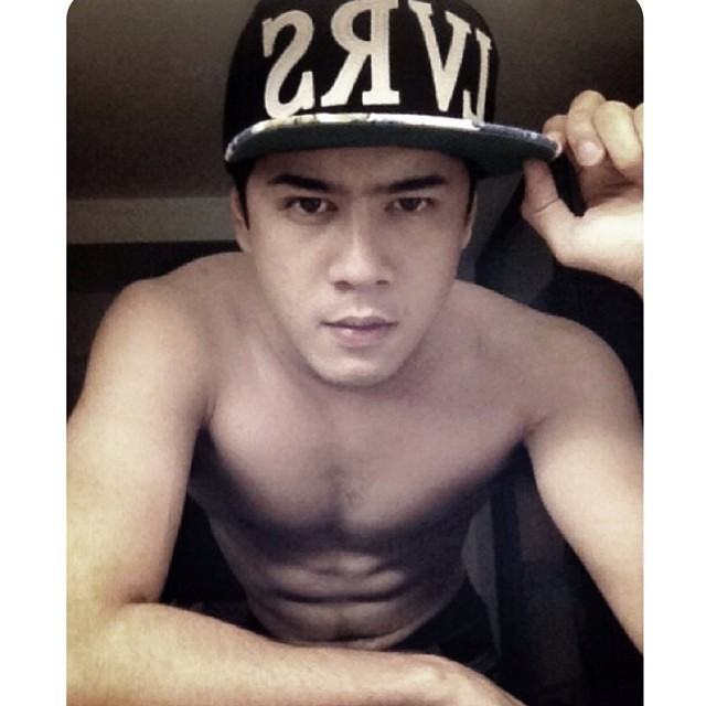 รวมภาพความหล่อล่ำของ &ldquo;นิว นริศสันต์&rdquo; จาก &ldquo;ลูกผู้ชายเลือดเดือด&rdquo; หน้าตาก็ดี แถมกล้ามก็แน่นเวอร์!!