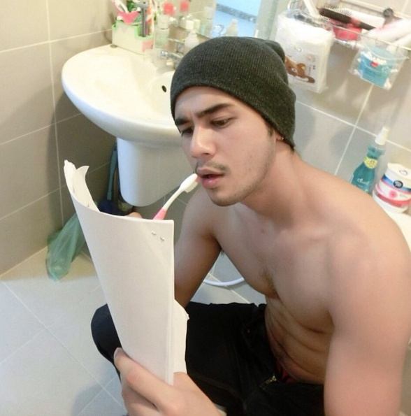 รวมภาพความหล่อล่ำของ &ldquo;นิว นริศสันต์&rdquo; จาก &ldquo;ลูกผู้ชายเลือดเดือด&rdquo; หน้าตาก็ดี แถมกล้ามก็แน่นเวอร์!!