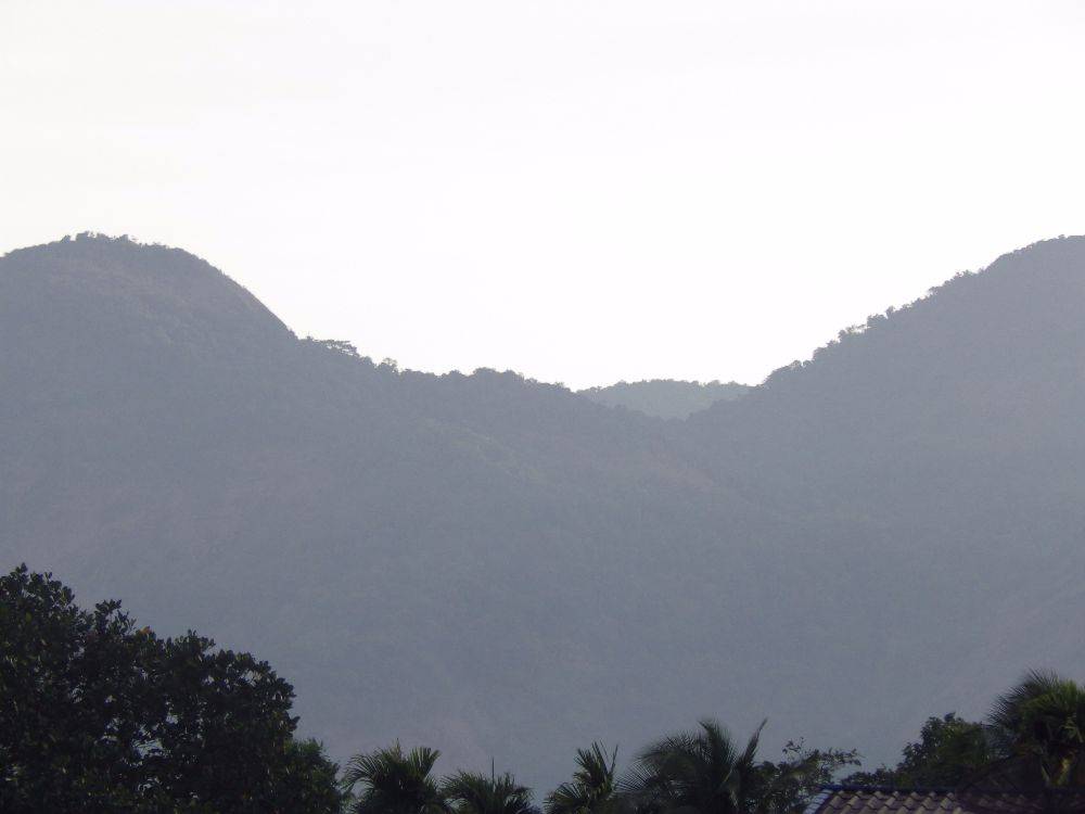 เขาหลวง ฤดูร้อน เช้า