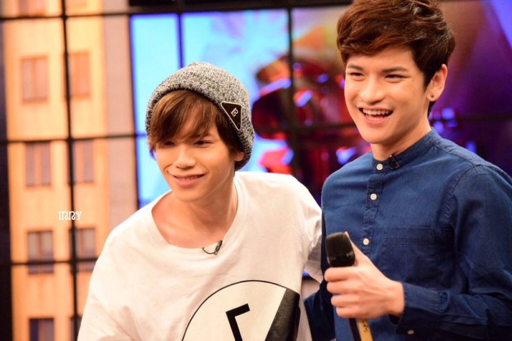 กอดกันไปนานๆนะ. เต๋าคชา