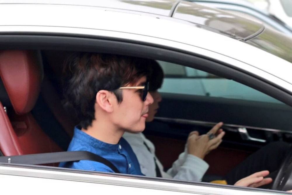 กอดกันไปนานๆนะ. เต๋าคชา
