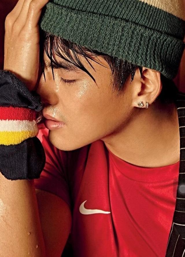 ฮั่น อิสริยะ @ KAZZ vol.9 no.117 April 2016