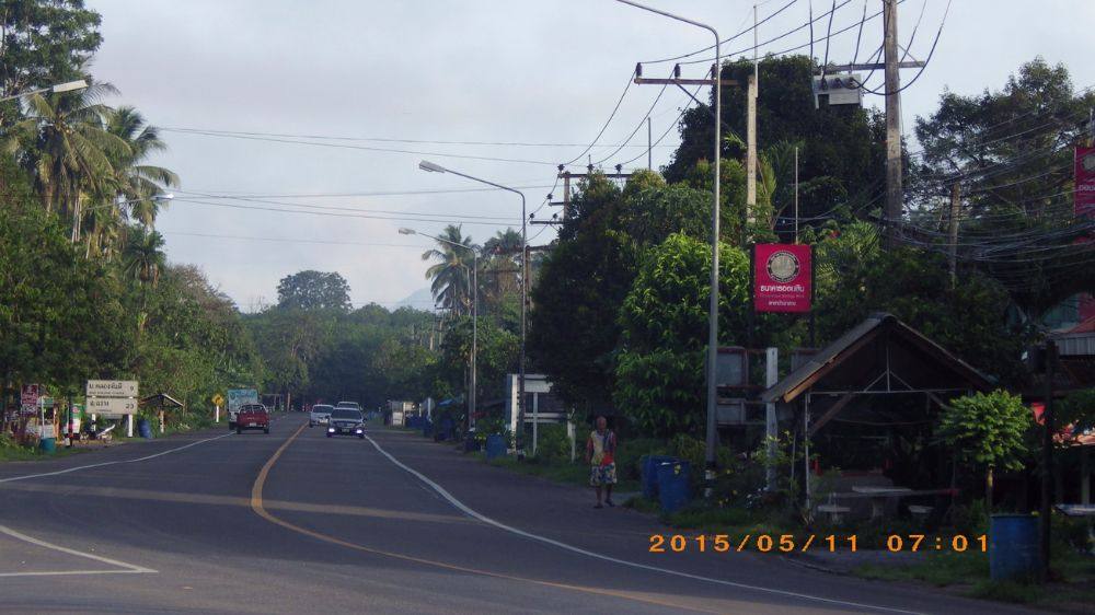 ถนนสาย 4015 ไป อ.ฉวาง ที่บ.จันดี
