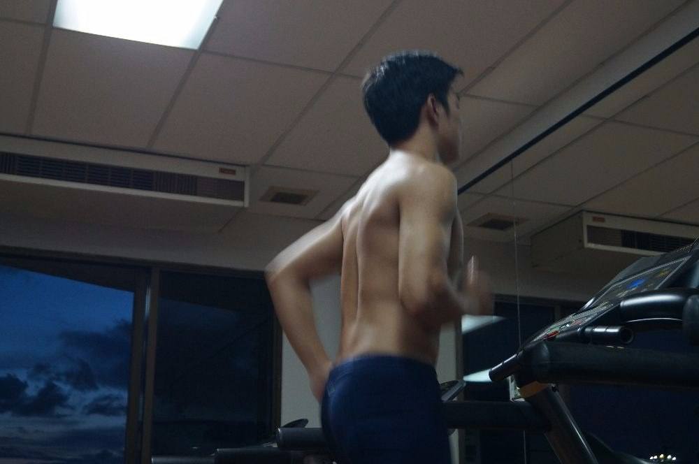 หนุ่มหล่อเมืองสกลนคร บอมบ์ ธนธรณ์ โคตะรักษ์