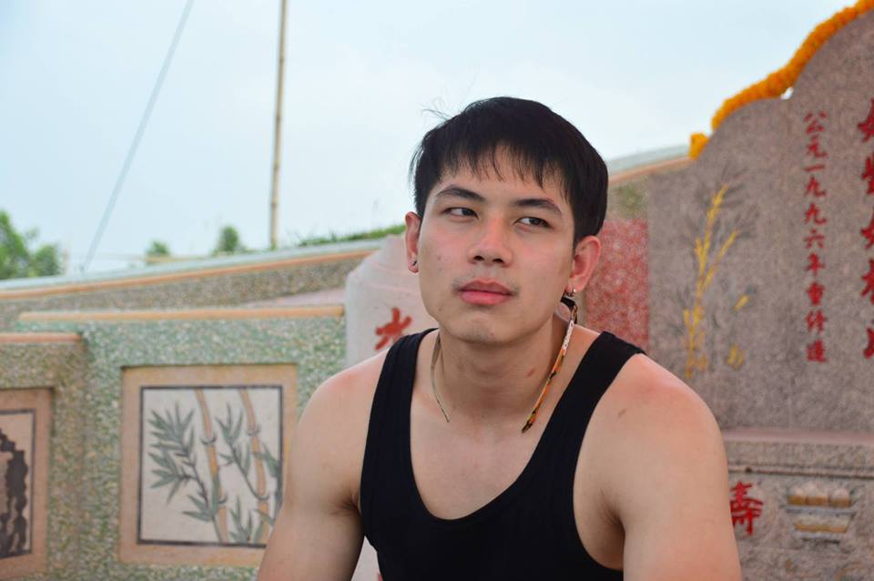 เลียๆเอิร์ธ ธวัช พรรัตนประเสิรฐ