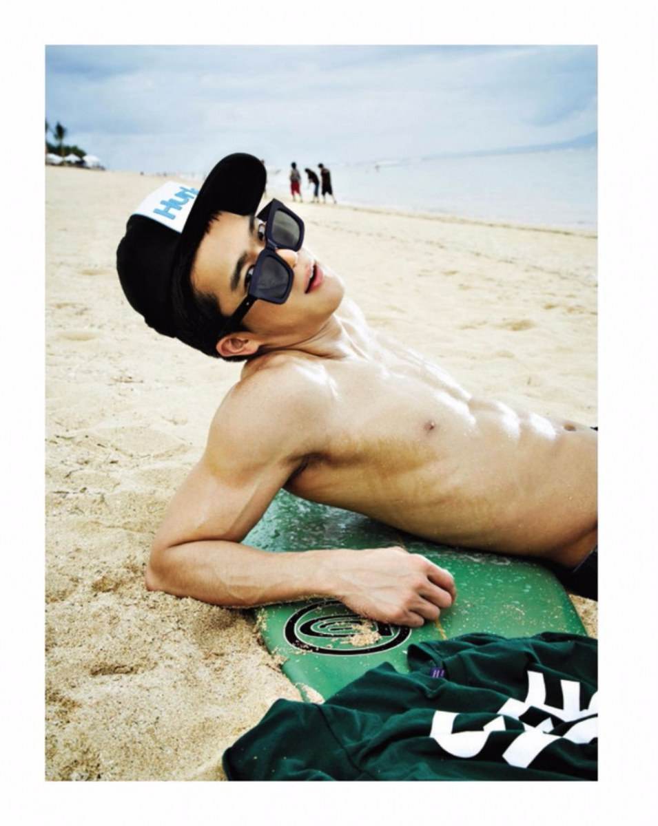 น่าเลียเน๊อะยูววว..ขาวใส