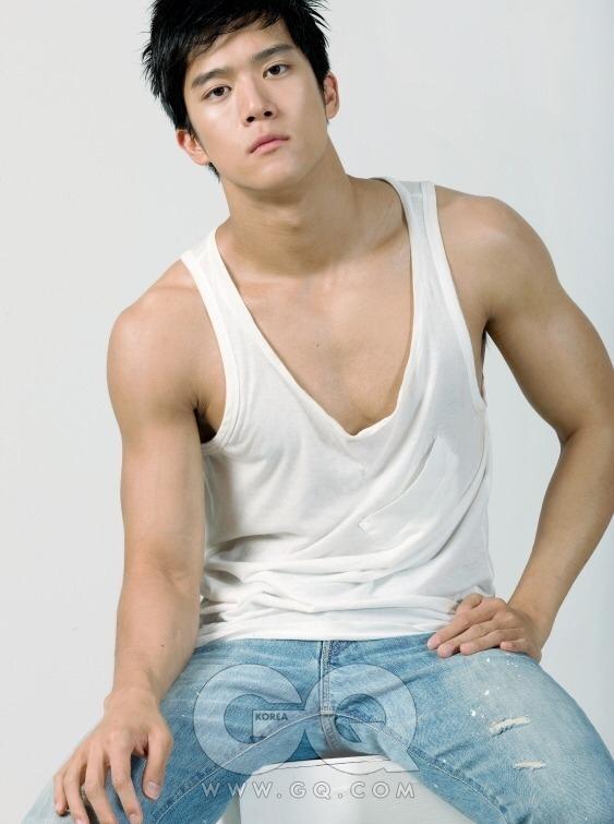 น่าเลียเน๊อะยูววว..ขาวใส