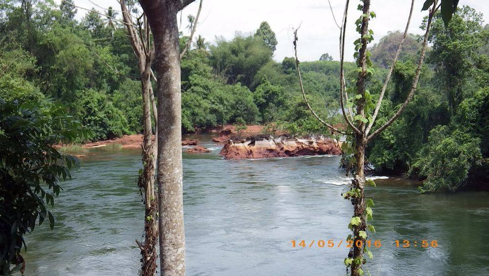 หลังวัดเขาพัง ใกล้สะพานแขวน