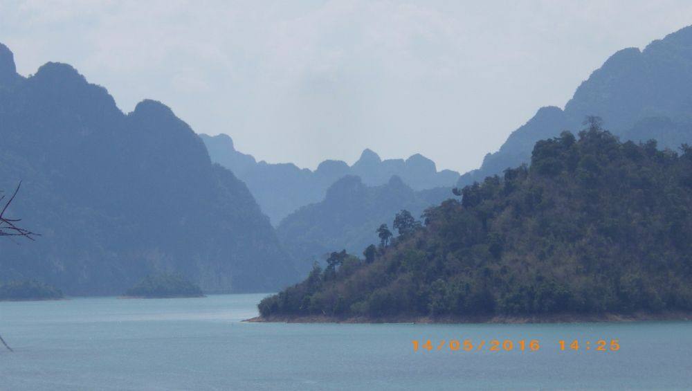 ชมวิวเขื่อนเชี่ยวหลาน สุราษฏร์ธานี