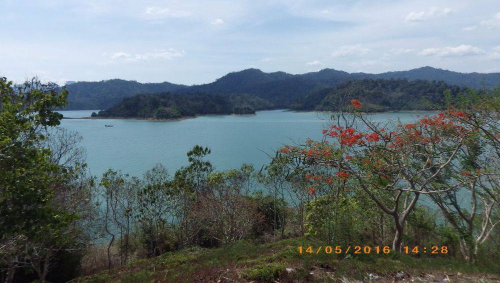ชมวิวเขื่อนเชี่ยวหลาน สุราษฏร์ธานี