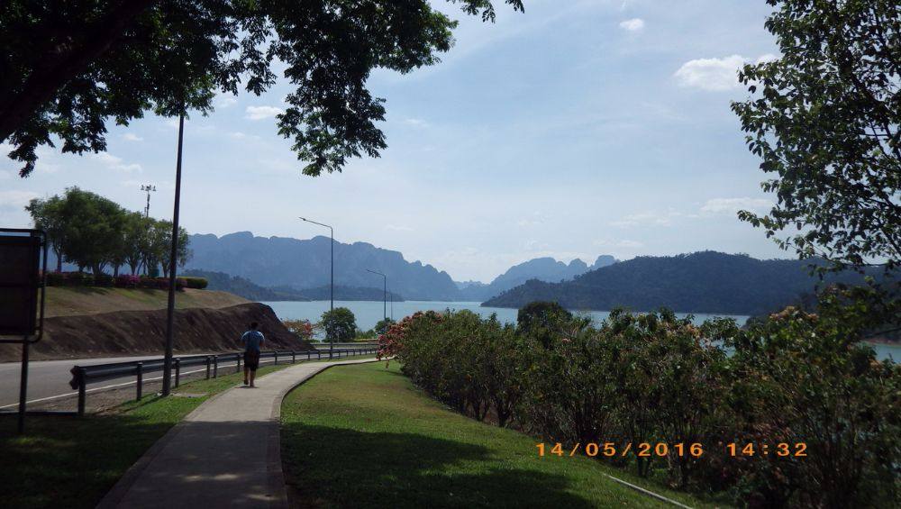 ชมวิวเขื่อนเชี่ยวหลาน สุราษฏร์ธานี