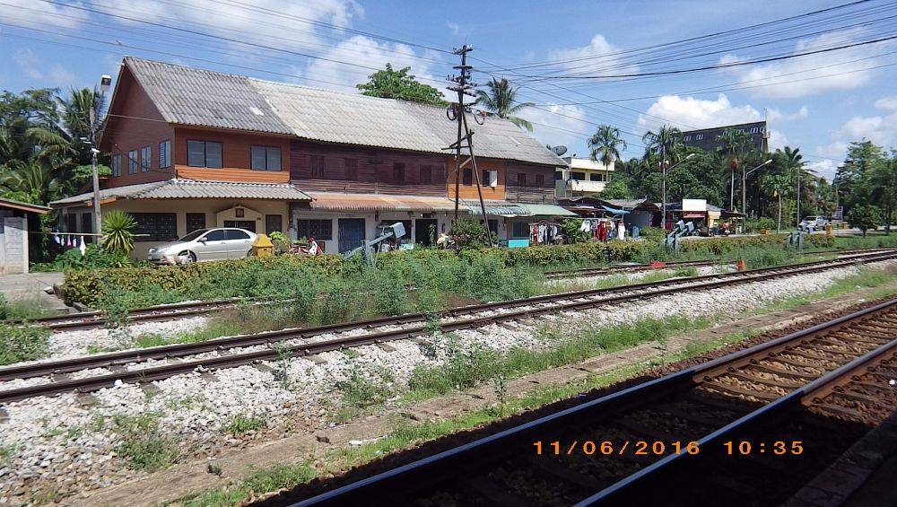 หน้าสถานีรถไฟ