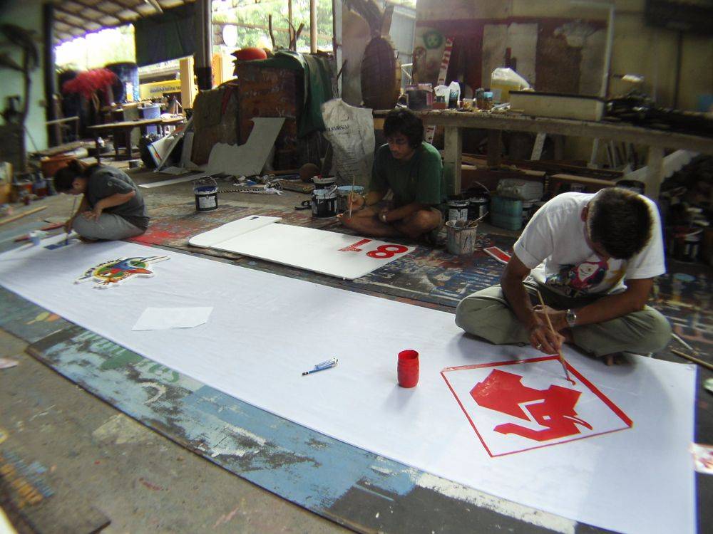 ฝ่ายศิลป์ เขียนป้ายผ้า งานวันครอบครัวเที่ยวซาฟารีเวิลด์