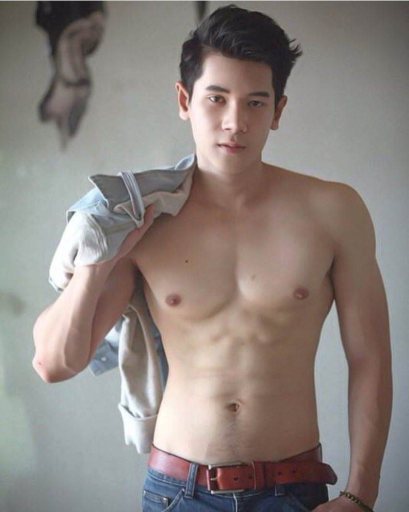 ถ่างรอ