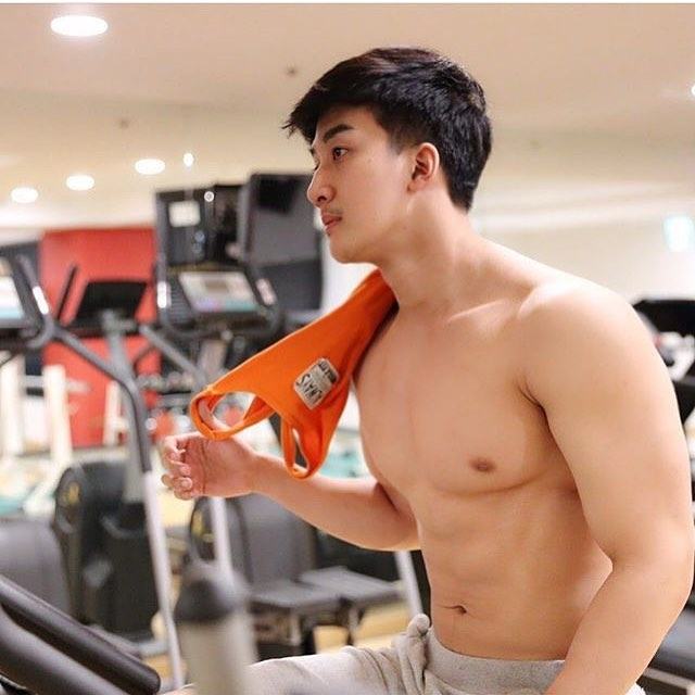 ถ่างรอ