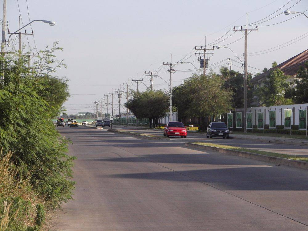 ถนนปัญญาอินทรา ปี ค.ศ.2005