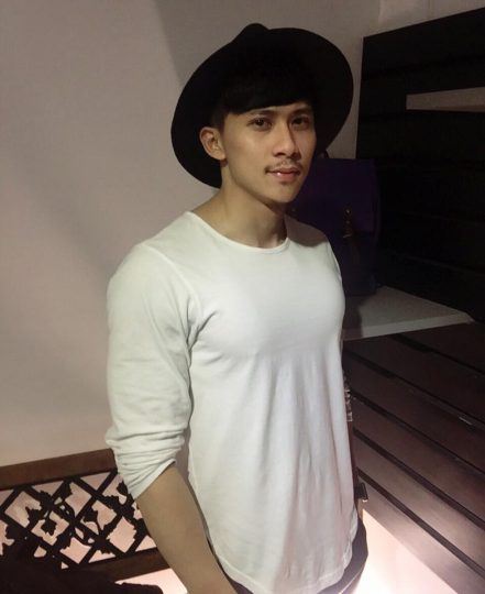 ตี๋โชว์หุ่น