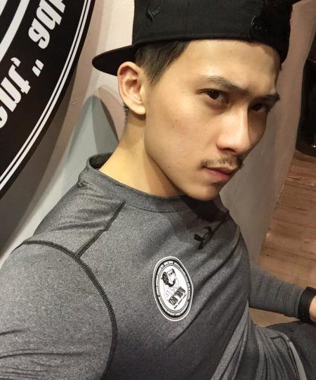 ตี๋โชว์หุ่น