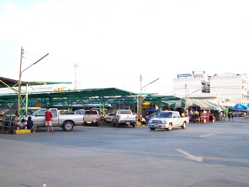 ตลาดมีนบุรี เมื่อปี ๒๕๔๙