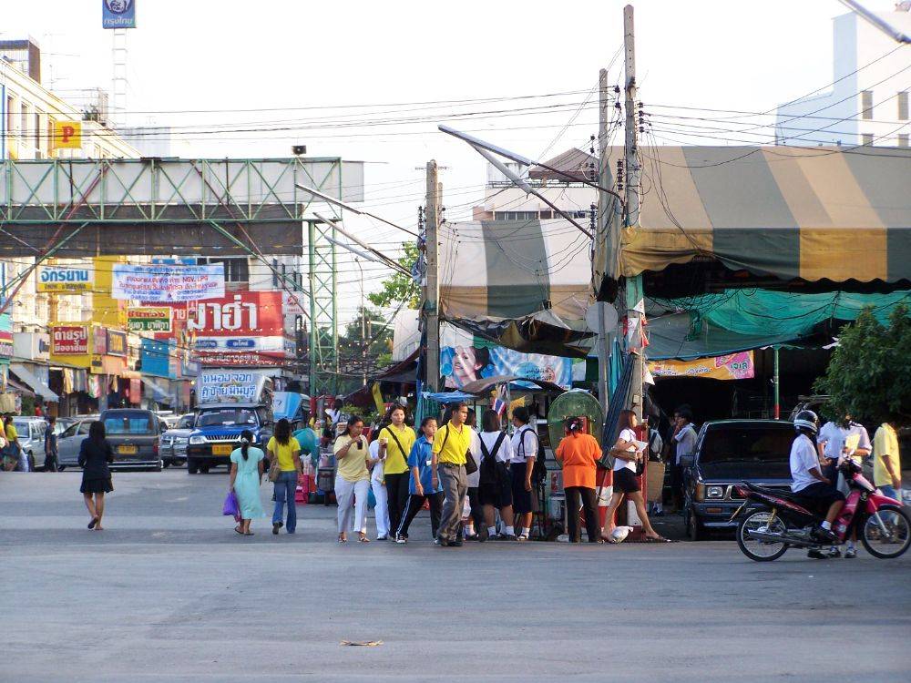 ด้านหลังตลาดมีนบุรี
