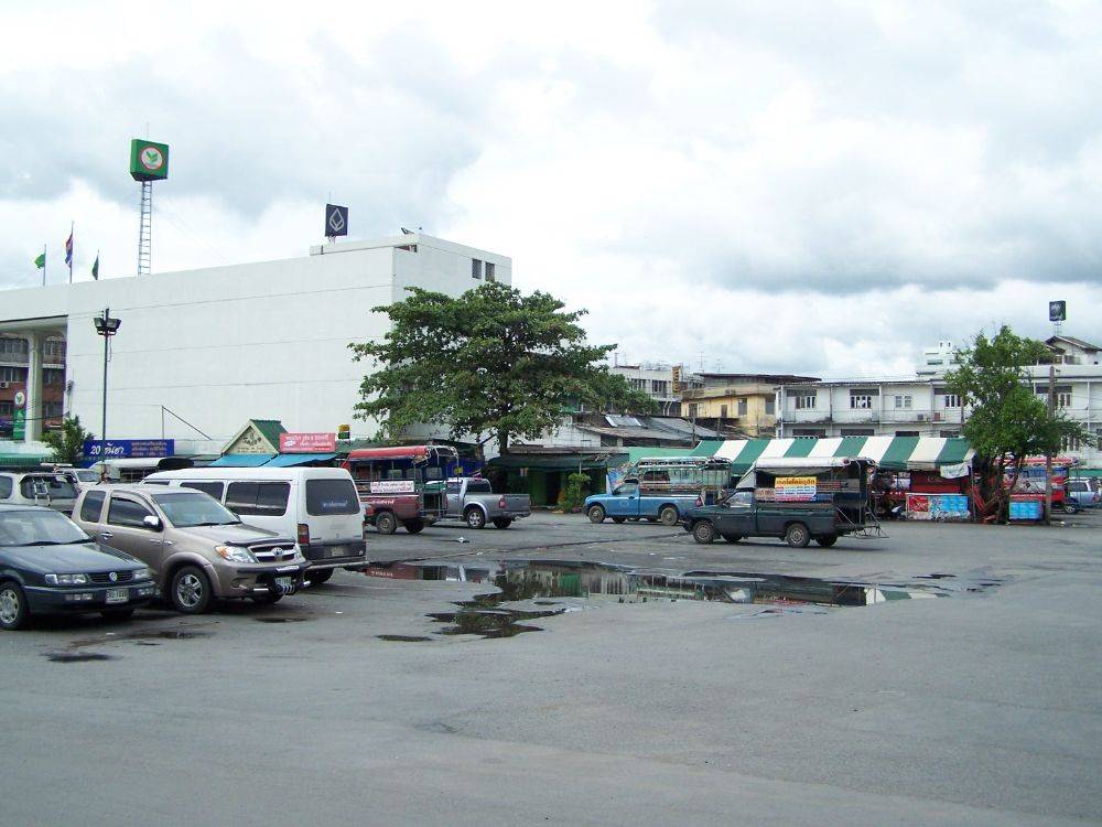 ท่ารถในตลาดเก่า มีรถไปหลายที่