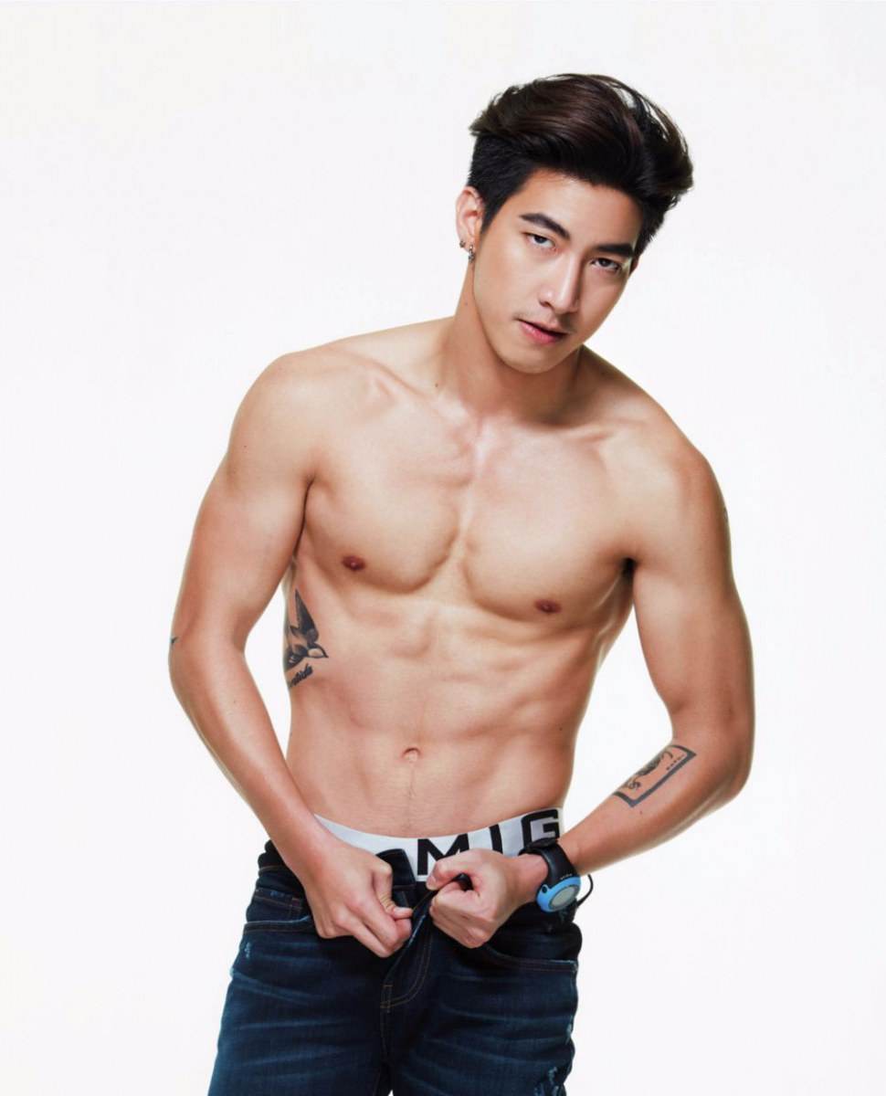 Attitude Thailand มิถุนายน 59 โตโน่ อม...ชมพูมาแว้ววว ต่อคิวๆ