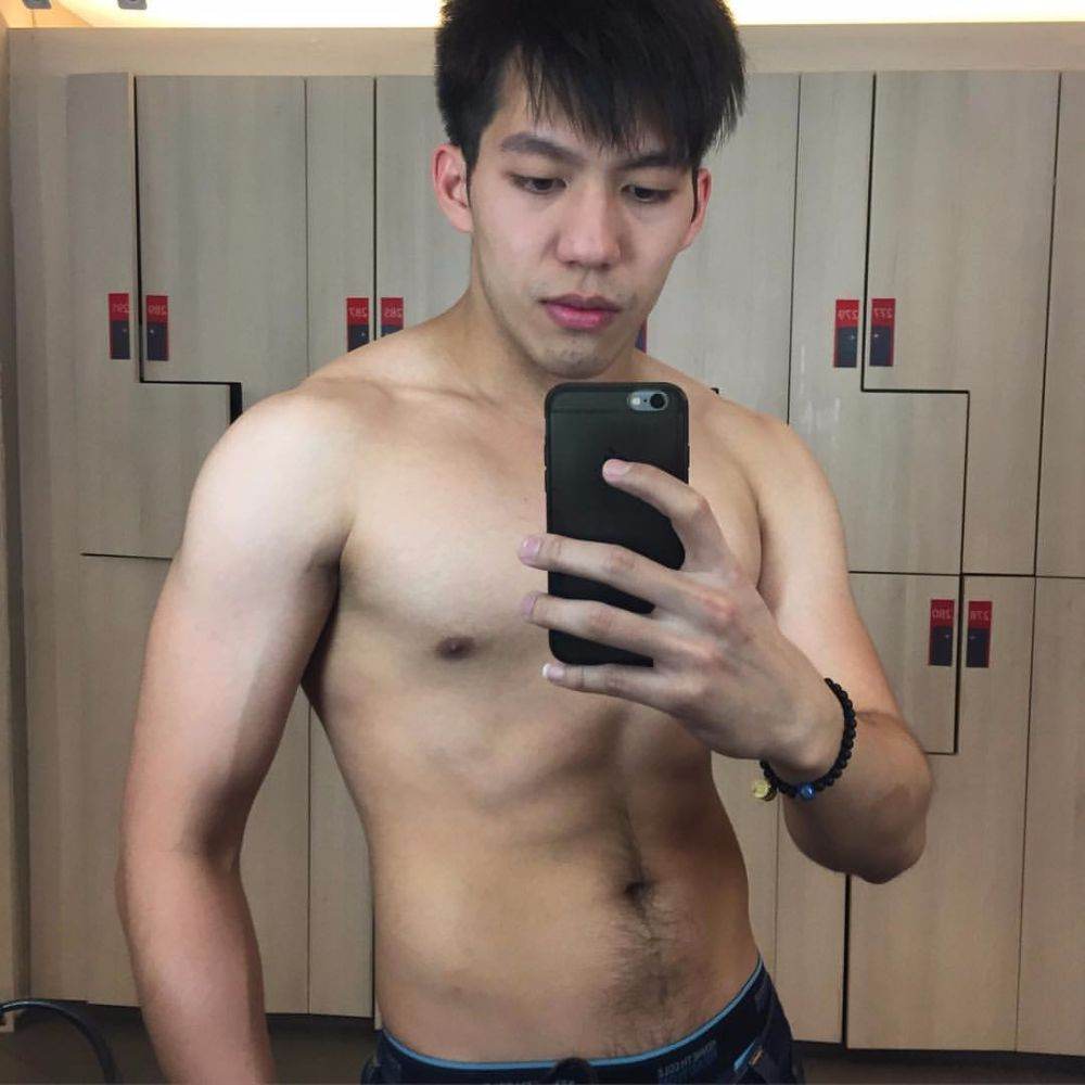 หูยยยหุ่นแน่นจุง