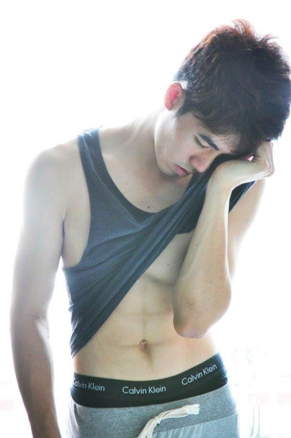 หูยยยหุ่นแน่นจุง