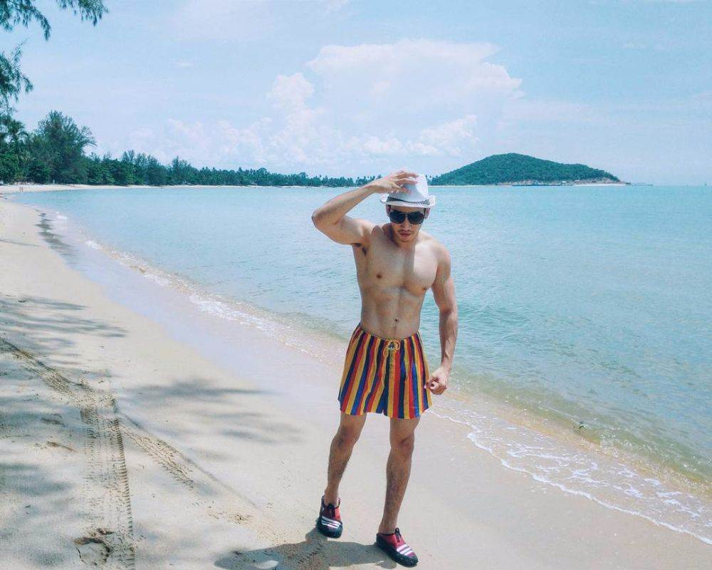 หูยยยหุ่นแน่นจุง
