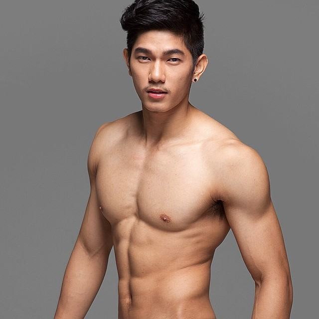 หูยยยหุ่นแน่นจุง