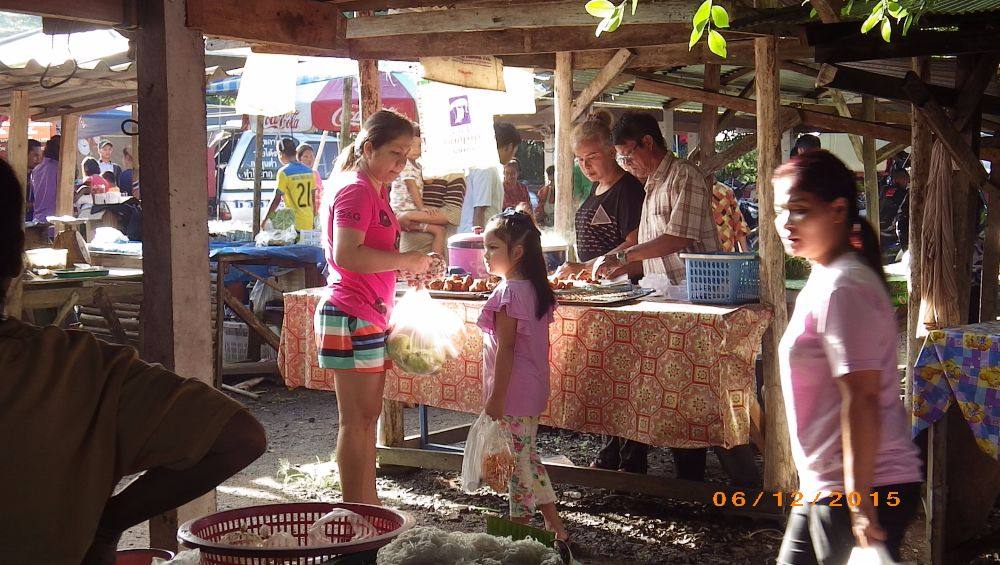 ตลาดนัดมะนาวหวาน วันอาทิตย์