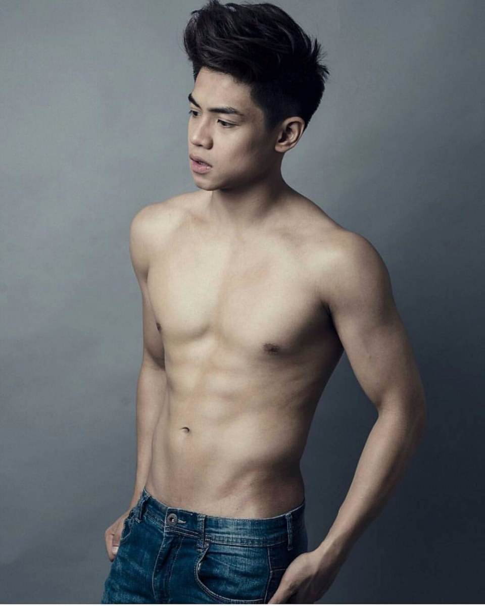 งานดี งานพรีเมี่ยม เเซ่บหมดทุกที่ ชะนีรอกิน