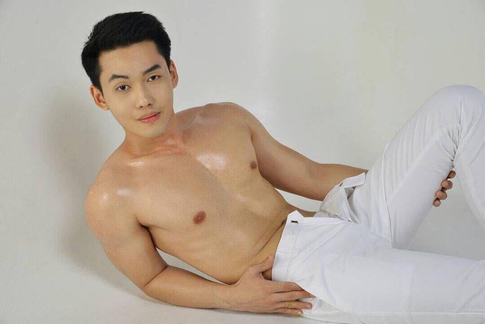 เซ็กซี่มากหล่อแซ่บมากก จาก ig: posterguys_official