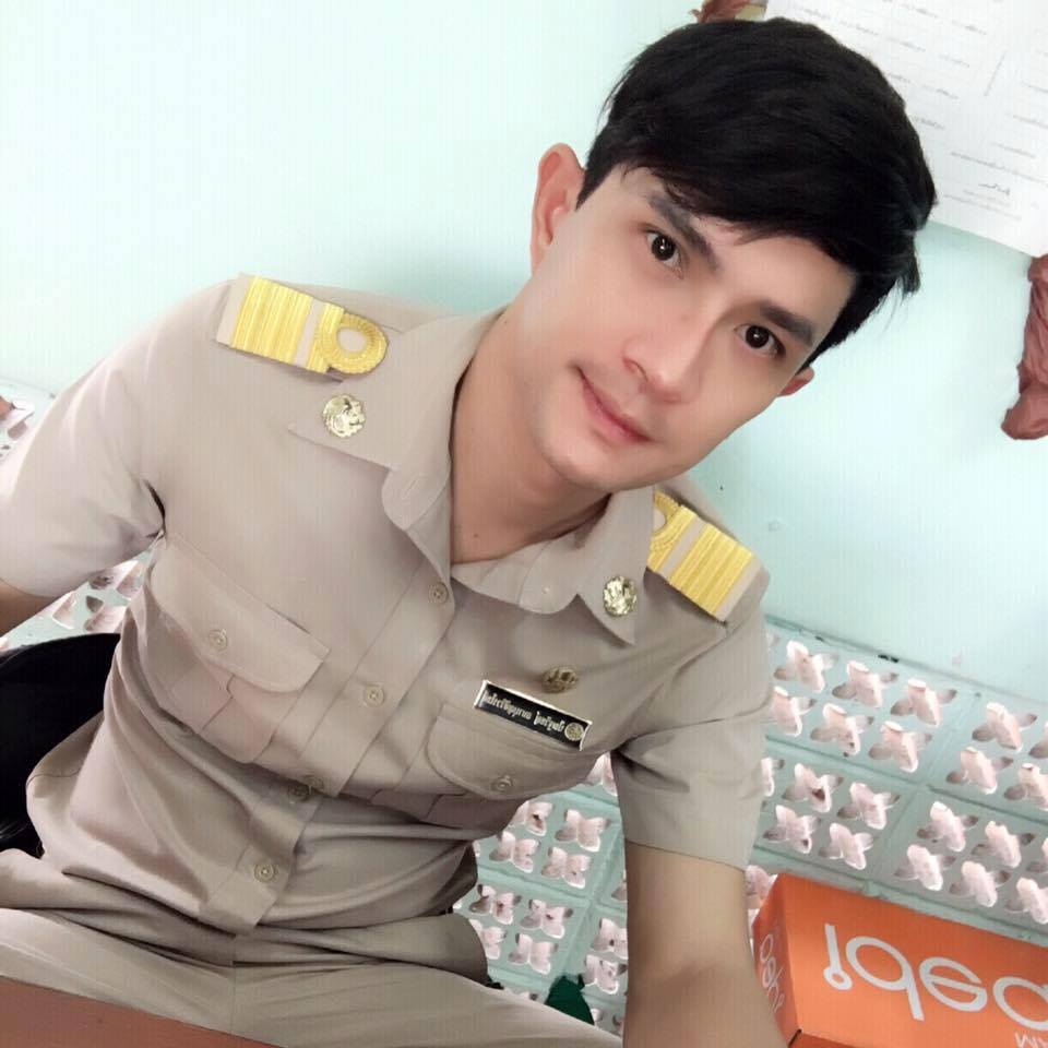 หล่อและดีมีอยู่จริง 9 พ่อพิมพ์ของชาติโปรไฟล์ดีจนถูกส่งเข้าสู่สมาคมครูหน้าตาดีแห่งประเทศไทย
