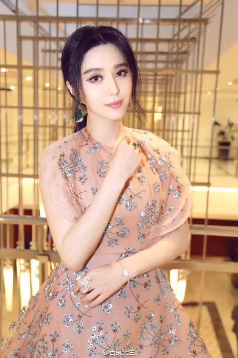 Fan Bing Bing สวย เลอค่า เจิดจรัส ในงาน Shanghai International Film Festival 2016